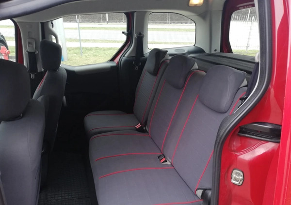 Peugeot Partner cena 29900 przebieg: 154512, rok produkcji 2012 z Goniądz małe 121